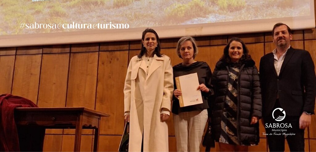 Sessão pública de assinatura dos contractos da Linha + Interior Turismo-2